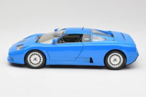Bugatti EB110 Blauw Bburago 1:18 3035 Metaal — afbeelding 4 van 8