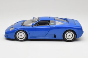 Bugatti EB110 Donkerblauw Bburago 1:18 3035-DB Metaal — afbeelding 4 van 8