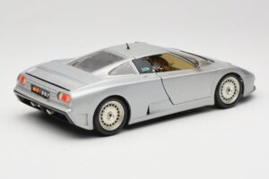 Bugatti EB110 Zilver Bburago 1:18 3035-S Metaal — afbeelding 3 van 8