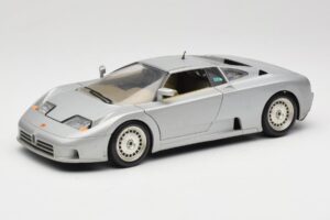 Bugatti EB110 Zilver Bburago 1:18 3035-S Metaal