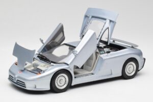 Bugatti EB110 SS Zilver Anson 1:18 30303-W-M2 Metaal — afbeelding 2 van 8