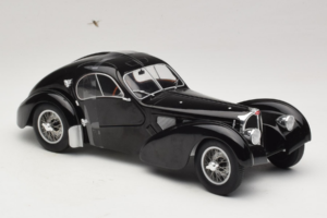 Bugatti Type 57 SC Atlantic Zwart Solido 1:18 S1802101 Metaal — afbeelding 4 van 6