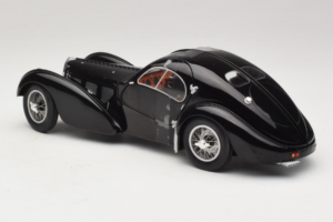 Bugatti Type 57 SC Atlantic Zwart Solido 1:18 S1802101 Metaal — afbeelding 5 van 6