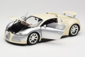 Bugatti Veyron Edition Centenaire Chrome Beige Minichamps 1:18 100110854 Metaal — afbeelding 2 van 8
