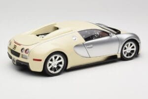 Bugatti Veyron Edition Centenaire Chrome Beige Minichamps 1:18 100110854 Metaal — afbeelding 3 van 8