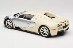 Bugatti Veyron Edition Centenaire Chrome Beige Minichamps 1:18 100110854 Metaal — afbeelding 7 van 8
