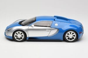 Bugatti Veyron Edition Centenaire Chrome Blue Minichamps 1:18 100110850 Metaal — afbeelding 4 van 8