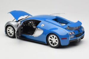 Bugatti Veyron Edition Centenaire Chrome Blue Minichamps 1:18 100110850 Metaal — afbeelding 5 van 8