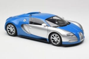 Bugatti Veyron Edition Centenaire Chrome Blue Minichamps 1:18 100110850-O Metaal — afbeelding 5 van 7