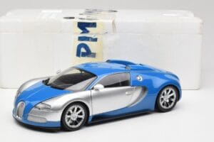 Bugatti Veyron Edition Centenaire Chrome Blue Minichamps 1:18 100110850-O Metaal — afbeelding 7 van 7