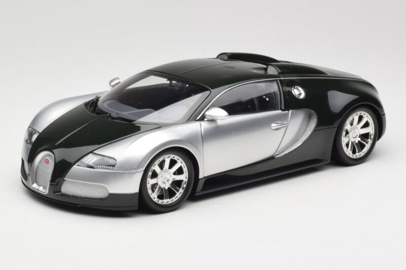 Bugatti Veyron Edition Centenaire Chrome Green Minichamps 1:18 100110852 Metaal