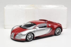 Bugatti Veyron Edition Centenaire Chrome Red Minichamps 1:18 100110851-O Metaal — afbeelding 8 van 8