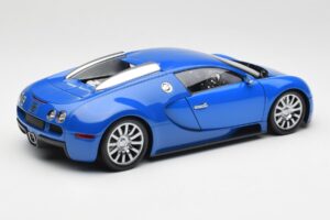 Bugatti Veyron Lichtblauw Donkerblauw Minichamps 1:18 100110821 Metaal — afbeelding 3 van 8