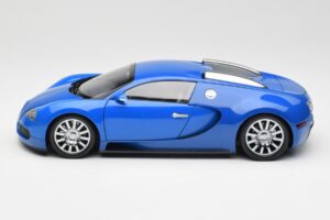 Bugatti Veyron Lichtblauw Donkerblauw Minichamps 1:18 100110821 Metaal — afbeelding 4 van 8