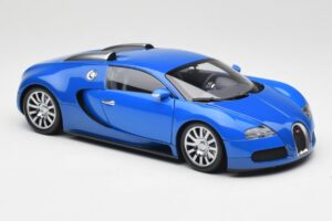 Bugatti Veyron Lichtblauw Donkerblauw Minichamps 1:18 100110821 Metaal — afbeelding 6 van 8
