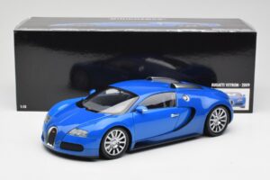 Bugatti Veyron Lichtblauw Donkerblauw Minichamps 1:18 100110821 Metaal — afbeelding 8 van 8