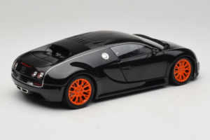 Bugatti Veyron Super Sport Black Metallic Minichamps 1:18 100110842 Metaal — afbeelding 3 van 8