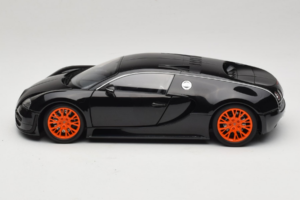 Bugatti Veyron Super Sport Black Metallic Minichamps 1:18 100110842 Metaal — afbeelding 4 van 8