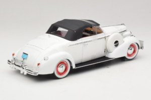 Buick Century Cabriolet Wit Signature Models 1:18 18131 Metaal — afbeelding 2 van 6