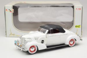 Buick Century Cabriolet Wit Signature Models 1:18 18131 Metaal — afbeelding 6 van 6
