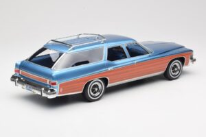 Buick Estate Wagon Light Blue Metallic BoS Models 1:18 BOS417 Hars — afbeelding 2 van 6