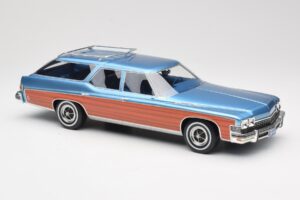 Buick Estate Wagon Light Blue Metallic BoS Models 1:18 BOS417 Hars — afbeelding 4 van 6