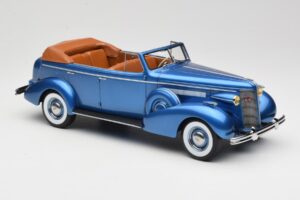 Buick Roadmaster 80-C Four Door Phaeton Blue Metallic BoS Models 1:18 BOS372 Hars — afbeelding 4 van 6