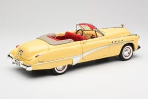 Buick Roadmaster Chrome Yellow Motormax 1:18 23124646-M17 Metaal — afbeelding 3 van 8