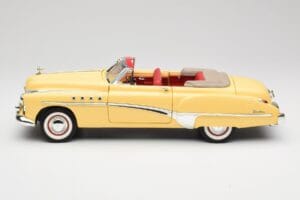 Buick Roadmaster Chrome Yellow Motormax 1:18 23124646-M17 Metaal — afbeelding 4 van 8