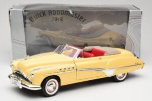 Buick Roadmaster Chrome Yellow Motormax 1:18 23124646-M17 Metaal — afbeelding 8 van 8