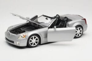Cadillac XLR Cabrio Zilver Hot Wheels 1:18 53838 Metaal — afbeelding 2 van 8