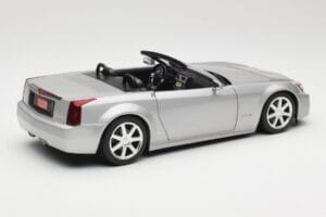 Cadillac XLR Cabrio Zilver Hot Wheels 1:18 53838 Metaal — afbeelding 3 van 8