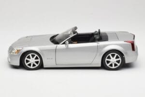Cadillac XLR Cabrio Zilver Hot Wheels 1:18 53838 Metaal — afbeelding 4 van 8
