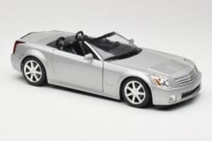 Cadillac XLR Cabrio Zilver Hot Wheels 1:18 53838 Metaal — afbeelding 6 van 8