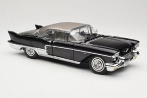 Cadillac Brougham Zwart Sun Star 1:18 4001 Metaal — afbeelding 6 van 8