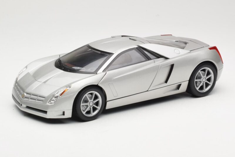 Cadillac Cien Zilver Hot Wheels 1:18 57296 Metaal