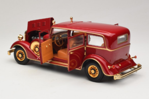 Cadillac Deluxe Tudor Staatslimousine Puyi Laatste Keizer van China Sun Star 1:18 4100 Metaal — afbeelding 5 van 9