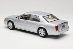 Cadillac DeVille DTS Maisto 1:18 56061 Metaal — afbeelding 7 van 8
