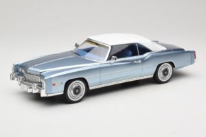 Cadillac Eldorado Cabriolet Blauw MCG 1:18 MCG18472 Metaal — afbeelding 2 van 7