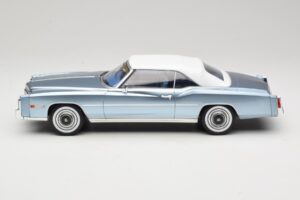 Cadillac Eldorado Cabriolet Blauw MCG 1:18 MCG18472 Metaal — afbeelding 4 van 7