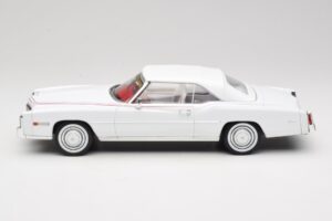 Cadillac Eldorado Cabriolet Wit MCG 1:18 MCG18474 Metaal — afbeelding 4 van 7