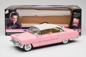 Cadillac Fleetwood Elvis Presley Roze MRC 1:18 LIC1000 Metaal — afbeelding 8 van 8