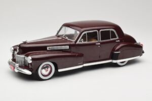 Cadillac Fleetwood 60 Special Sedan Rood MCG 1:18 MCG18071 Metaal