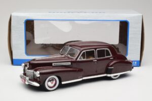 Cadillac Fleetwood 60 Special Sedan Rood MCG 1:18 MCG18071 Metaal — afbeelding 6 van 6