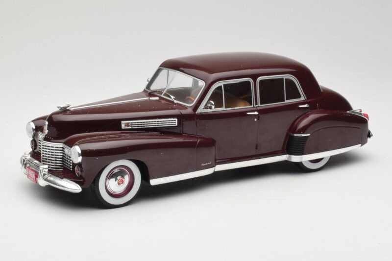 Cadillac Fleetwood 60 Special Sedan Rood MCG 1:18 MCG18071 Metaal