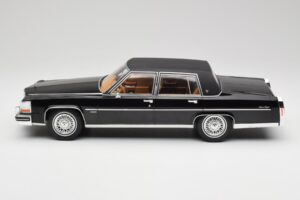 Cadillac Fleetwood Brougham Zwart MCG 1:18 MCG18250 Metaal — afbeelding 3 van 6