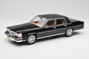 Cadillac Fleetwood Brougham Zwart MCG 1:18 MCG18250 Metaal