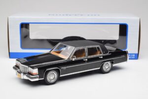 Cadillac Fleetwood Brougham Zwart MCG 1:18 MCG18250 Metaal — afbeelding 6 van 6