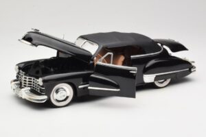 Cadillac Series 62 Zwart Anson 1:18 30345 Metaal — afbeelding 2 van 8