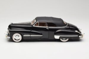 Cadillac Series 62 Zwart Anson 1:18 30345 Metaal — afbeelding 4 van 8